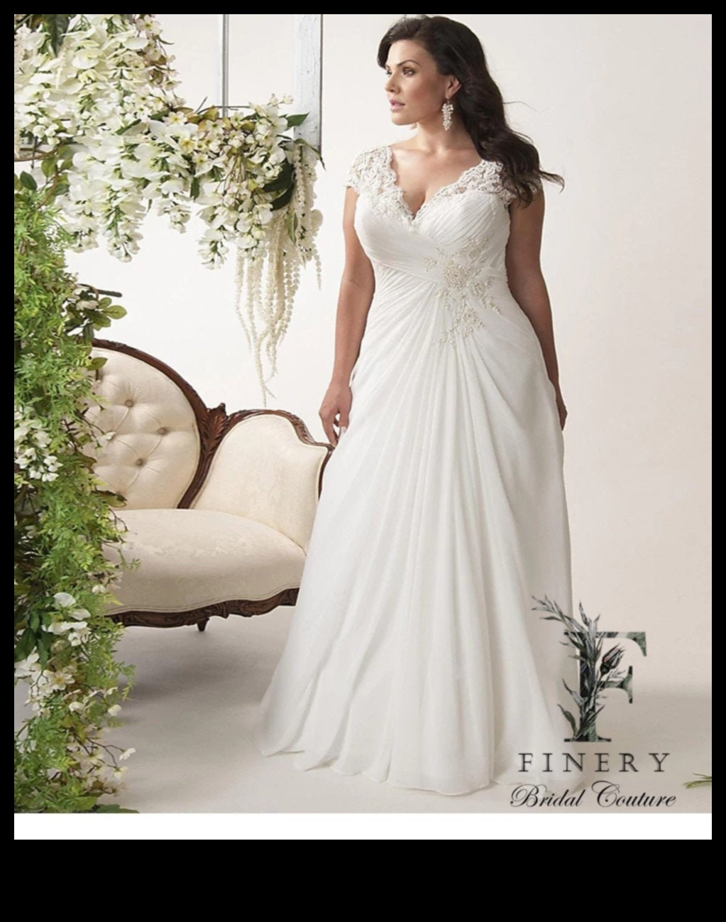 Rochii de mireasa marimi mari Curve Couture in plina inflorire pentru mireasa moderna 5 Curve Couture: rochii de mireasa de marime mare in plina inflorire