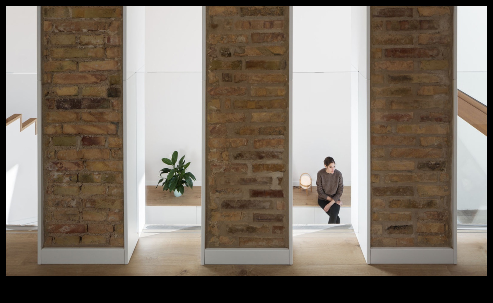 Linii și luminescență: fotografie arhitecturală strălucire în pixeli